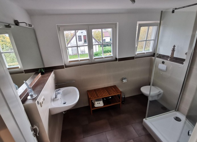 Bad mit Dusche/WC im 1. Obergeschoss