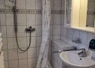 Badezimmer linkes Schlafzimmer